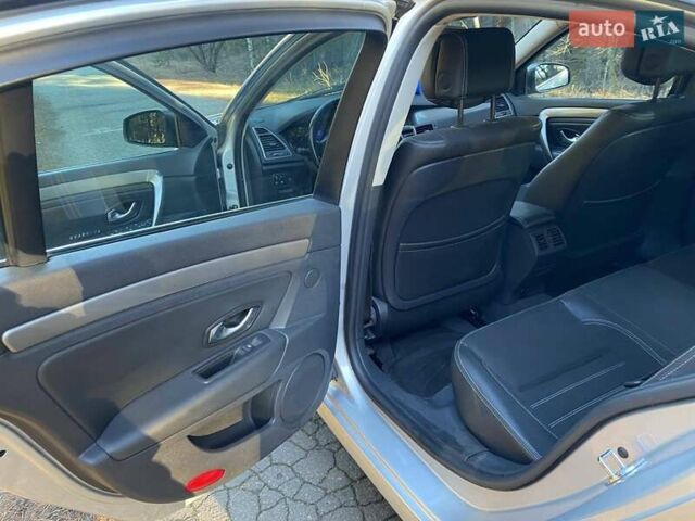 Серый Рено Лагуна, объемом двигателя 1.46 л и пробегом 205 тыс. км за 7500 $, фото 17 на Automoto.ua