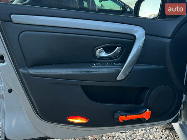 Рено Лагуна 2012 в Коломые на Automoto.ua Серый Рено Лагуна, объемом двигателя 1.46 л и пробегом 238 тыс. км за 7800 $, фото 23 на Automoto.ua