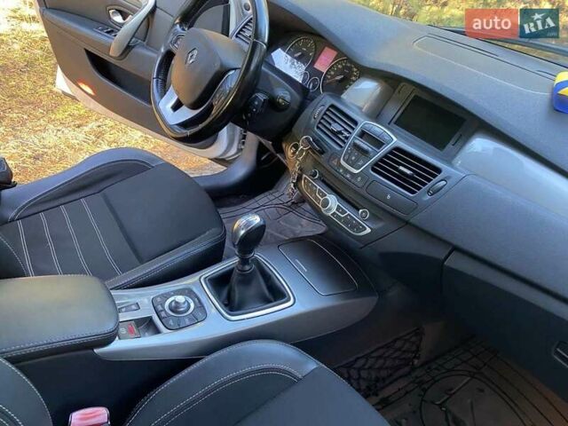 Серый Рено Лагуна, объемом двигателя 1.46 л и пробегом 205 тыс. км за 7500 $, фото 20 на Automoto.ua