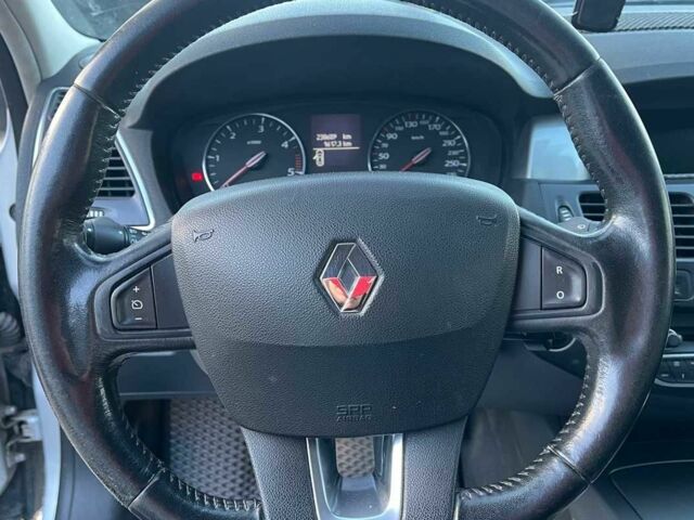 Рено Лагуна 2012 в Коломые на Automoto.ua Серый Рено Лагуна, объемом двигателя 1.5 л и пробегом 238 тыс. км за 7800 $, фото 10 на Automoto.ua