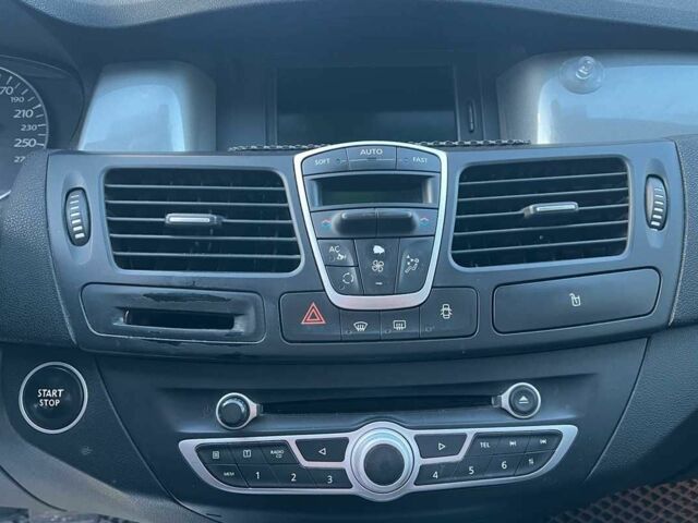 Рено Лагуна 2012 в Коломые на Automoto.ua Серый Рено Лагуна, объемом двигателя 1.5 л и пробегом 238 тыс. км за 7800 $, фото 11 на Automoto.ua