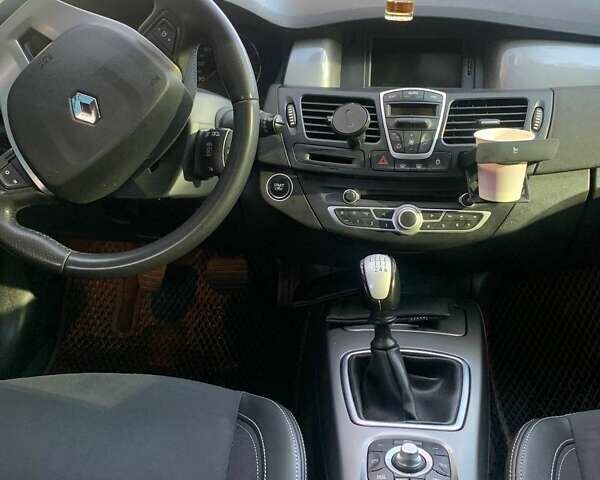 Серый Рено Лагуна, объемом двигателя 1.5 л и пробегом 370 тыс. км за 6500 $, фото 12 на Automoto.ua