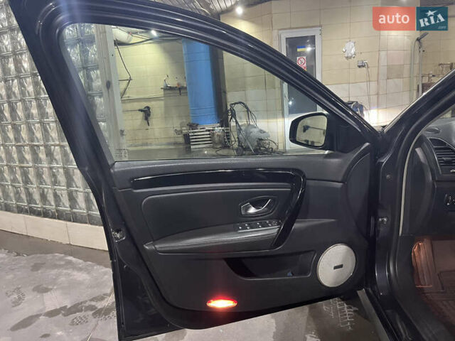 Рено Лагуна 2013 в Киеве на Automoto.ua Серый Рено Лагуна, объемом двигателя 1.5 л и пробегом 286 тыс. км за 7500 $, фото 19 на Automoto.ua