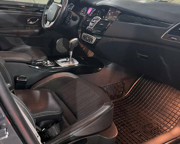 Рено Лагуна 2013 в Киеве на Automoto.ua Серый Рено Лагуна, объемом двигателя 1.5 л и пробегом 286 тыс. км за 7500 $, фото 31 на Automoto.ua