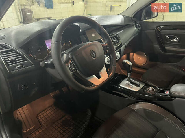 Рено Лагуна 2013 в Киеве на Automoto.ua Серый Рено Лагуна, объемом двигателя 1.5 л и пробегом 286 тыс. км за 7500 $, фото 16 на Automoto.ua