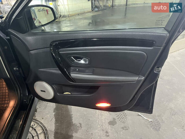 Рено Лагуна 2013 в Киеве на Automoto.ua Серый Рено Лагуна, объемом двигателя 1.5 л и пробегом 286 тыс. км за 7500 $, фото 20 на Automoto.ua