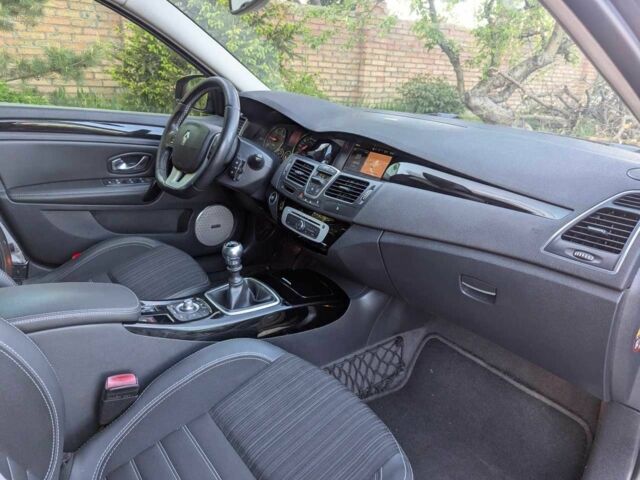 Серый Рено Лагуна, объемом двигателя 1.5 л и пробегом 209 тыс. км за 7999 $, фото 17 на Automoto.ua