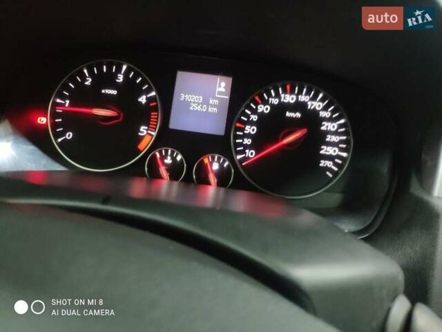 Серый Рено Лагуна, объемом двигателя 1.5 л и пробегом 312 тыс. км за 6300 $, фото 2 на Automoto.ua