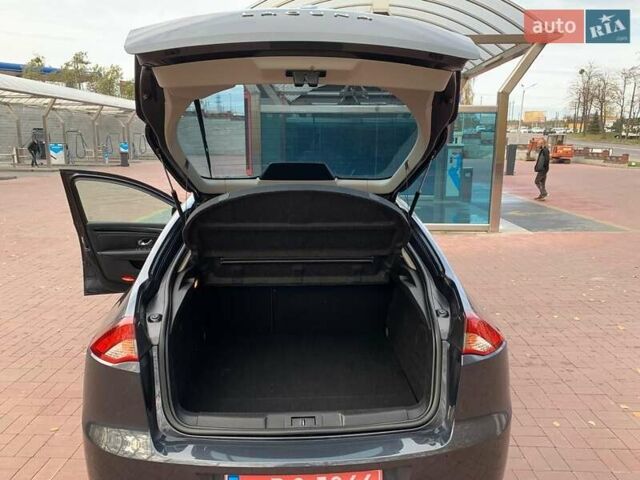 Серый Рено Лагуна, объемом двигателя 1.5 л и пробегом 172 тыс. км за 9900 $, фото 13 на Automoto.ua