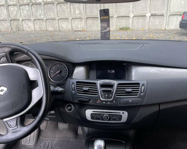 Сірий Рено Лагуна, об'ємом двигуна 1.5 л та пробігом 270 тис. км за 8300 $, фото 14 на Automoto.ua