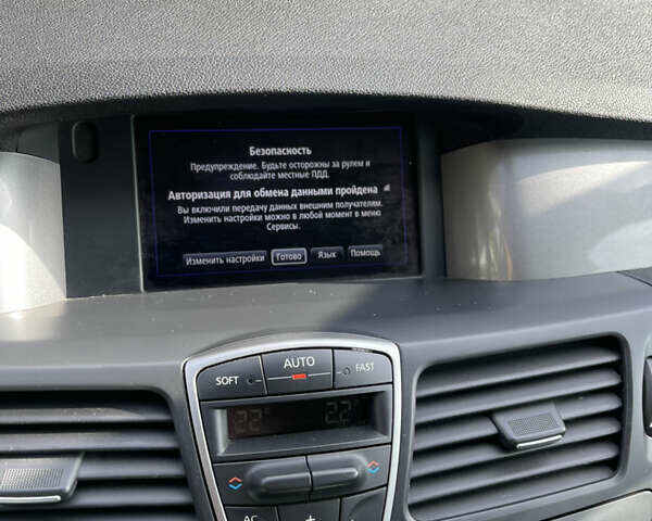 Сірий Рено Лагуна, об'ємом двигуна 1.5 л та пробігом 270 тис. км за 8300 $, фото 24 на Automoto.ua