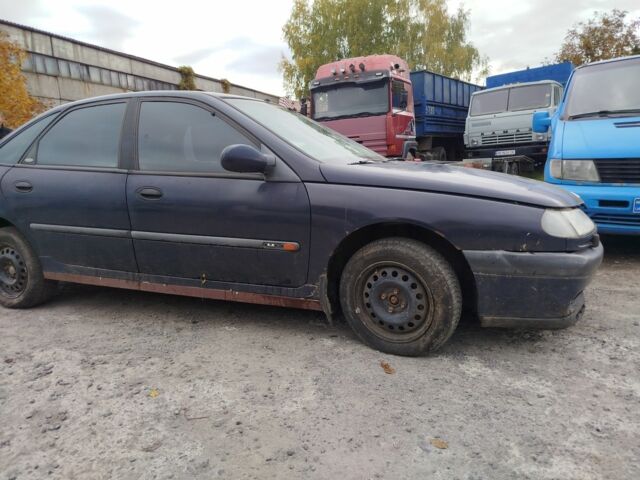 Рено Лагуна 1994 в Гайсине на Automoto.ua Синий Рено Лагуна, объемом двигателя 2 л и пробегом 300 тыс. км за 850 $, фото 2 на Automoto.ua