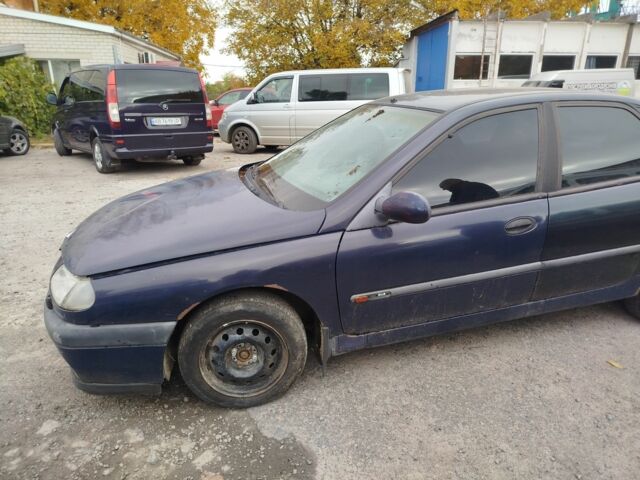 Рено Лагуна 1994 в Гайсине на Automoto.ua Синий Рено Лагуна, объемом двигателя 2 л и пробегом 300 тыс. км за 850 $, фото 5 на Automoto.ua