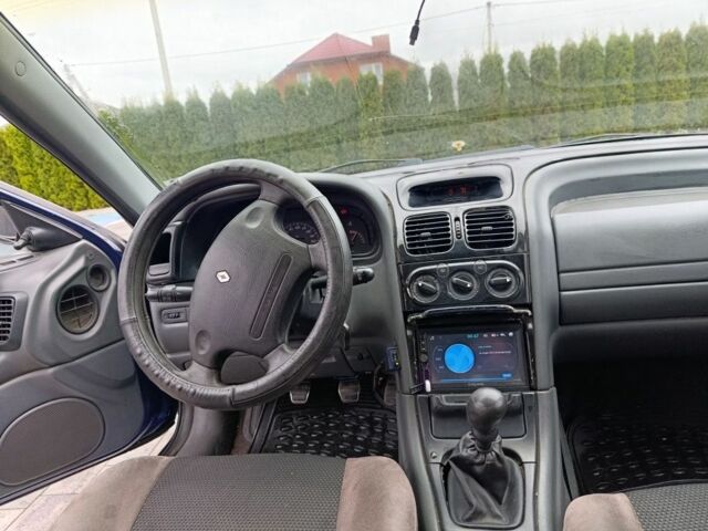 Синій Рено Лагуна, об'ємом двигуна 1.8 л та пробігом 297 тис. км за 1550 $, фото 10 на Automoto.ua