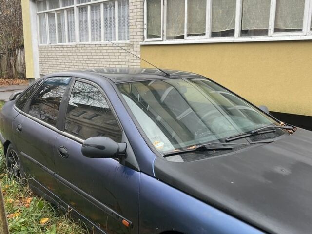 Синій Рено Лагуна, об'ємом двигуна 1.8 л та пробігом 300 тис. км за 1700 $, фото 1 на Automoto.ua