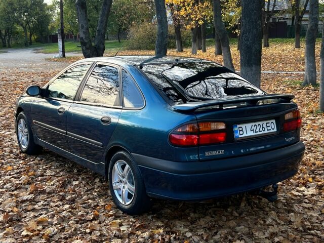 Рено Лагуна 1998 в Кременчуге на Automoto.ua Синий Рено Лагуна, объемом двигателя 2 л и пробегом 400 тыс. км за 2300 $, фото 4 на Automoto.ua