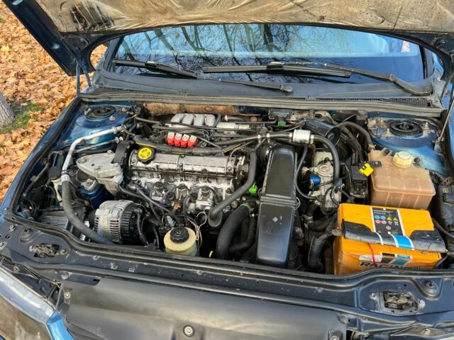 Рено Лагуна 1998 в Кременчуге на Automoto.ua Синий Рено Лагуна, объемом двигателя 2 л и пробегом 400 тыс. км за 2300 $, фото 13 на Automoto.ua