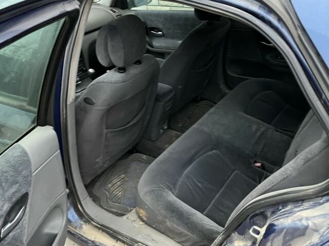 Синий Рено Лагуна, объемом двигателя 1.9 л и пробегом 350 тыс. км за 2300 $, фото 2 на Automoto.ua