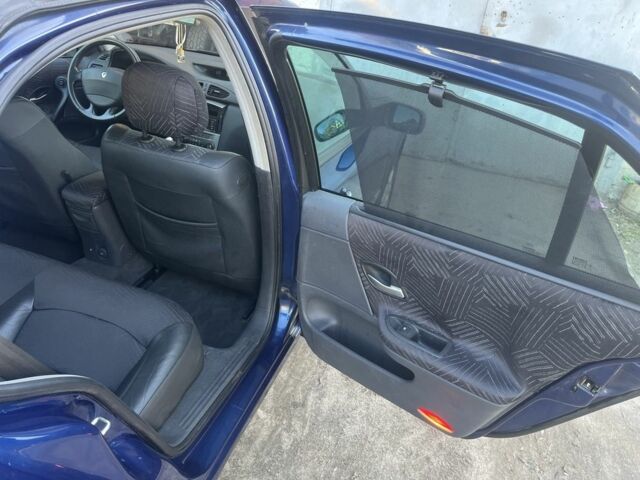 Синий Рено Лагуна, объемом двигателя 1.8 л и пробегом 172 тыс. км за 1799 $, фото 11 на Automoto.ua