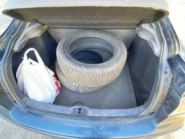 Синий Рено Лагуна, объемом двигателя 1.9 л и пробегом 300 тыс. км за 2200 $, фото 2 на Automoto.ua