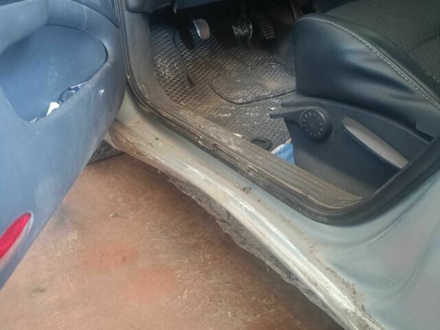 Синий Рено Лагуна, объемом двигателя 1.9 л и пробегом 200 тыс. км за 476 $, фото 4 на Automoto.ua