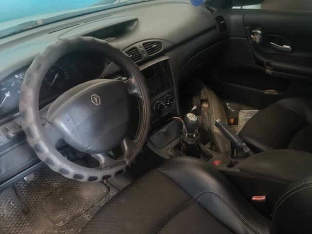 Синий Рено Лагуна, объемом двигателя 1.9 л и пробегом 200 тыс. км за 476 $, фото 3 на Automoto.ua