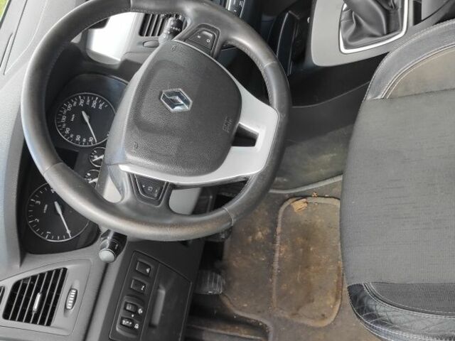 Синій Рено Лагуна, об'ємом двигуна 2 л та пробігом 250 тис. км за 3300 $, фото 6 на Automoto.ua