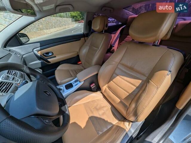 Синий Рено Лагуна, объемом двигателя 2 л и пробегом 162 тыс. км за 8799 $, фото 10 на Automoto.ua