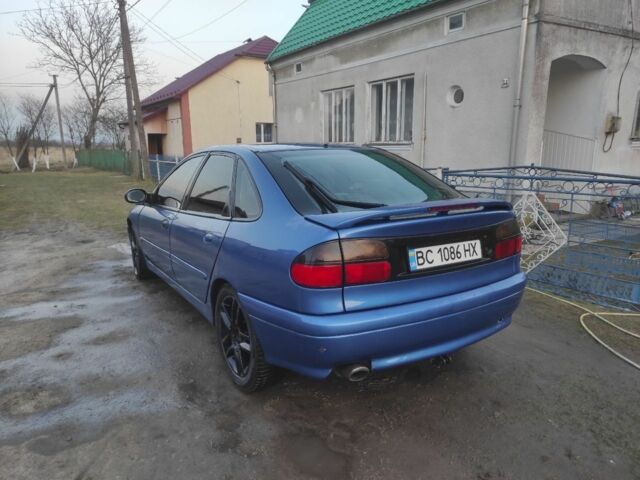 Синий Рено Лагуна, объемом двигателя 2 л и пробегом 290 тыс. км за 2200 $, фото 2 на Automoto.ua