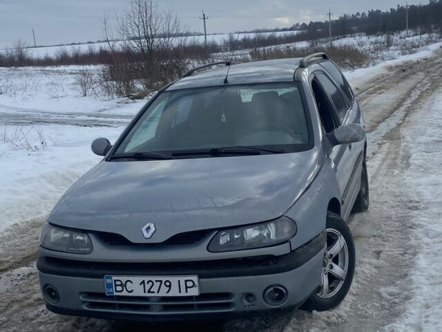 Синий Рено Лагуна, объемом двигателя 2 л и пробегом 35 тыс. км за 2700 $, фото 3 на Automoto.ua