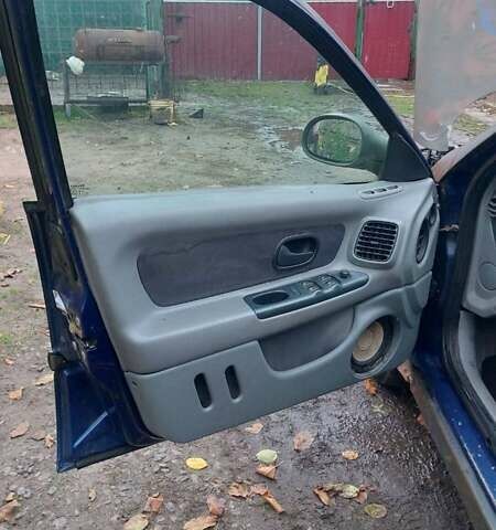 Синий Рено Лагуна, объемом двигателя 1.9 л и пробегом 360 тыс. км за 1000 $, фото 7 на Automoto.ua