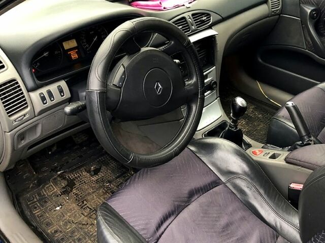 Синий Рено Лагуна, объемом двигателя 1.9 л и пробегом 395 тыс. км за 2800 $, фото 7 на Automoto.ua