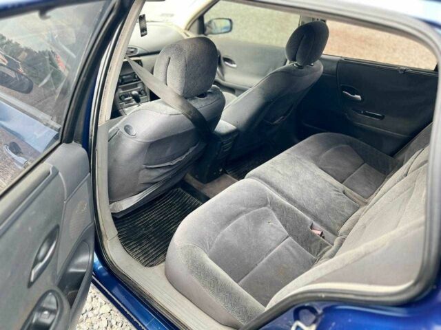 Синий Рено Лагуна, объемом двигателя 1.9 л и пробегом 300 тыс. км за 2000 $, фото 6 на Automoto.ua