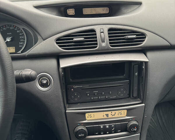 Синий Рено Лагуна, объемом двигателя 1.8 л и пробегом 390 тыс. км за 3500 $, фото 19 на Automoto.ua