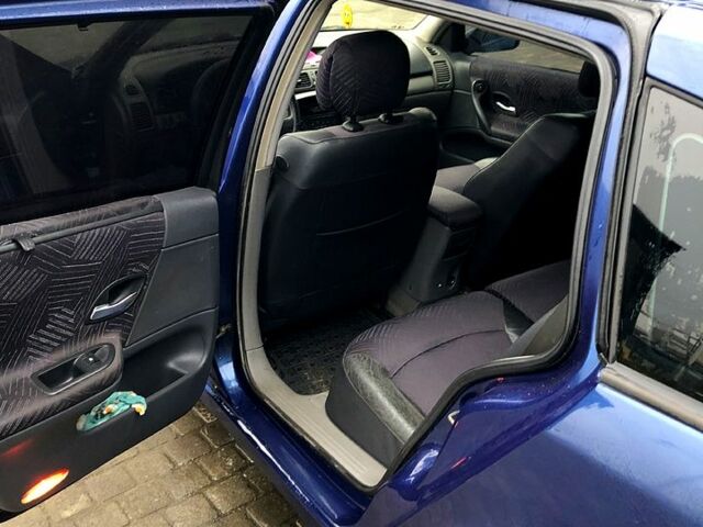 Синий Рено Лагуна, объемом двигателя 1.9 л и пробегом 395 тыс. км за 2800 $, фото 8 на Automoto.ua