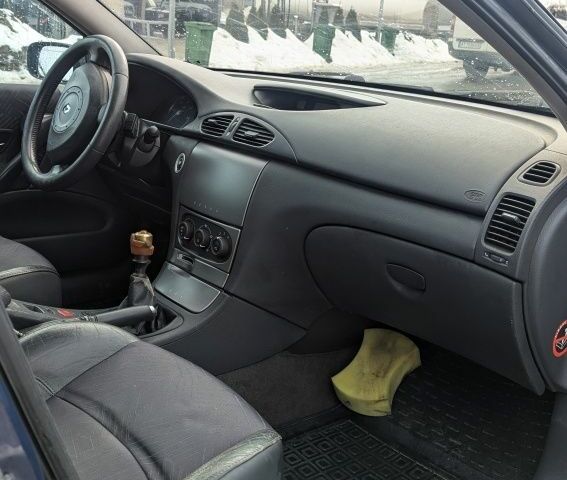 Синій Рено Лагуна, об'ємом двигуна 1.9 л та пробігом 239 тис. км за 2450 $, фото 5 на Automoto.ua