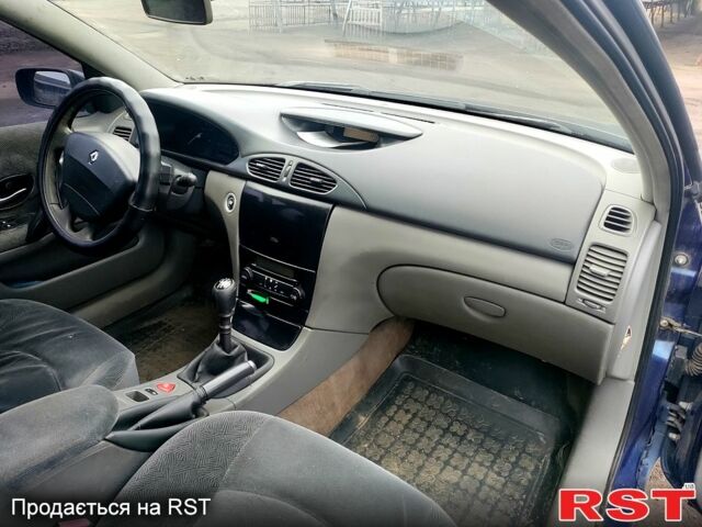 Синий Рено Лагуна, объемом двигателя 1.9 л и пробегом 350 тыс. км за 3700 $, фото 4 на Automoto.ua