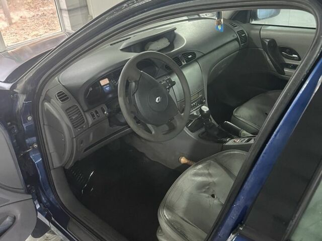 Синий Рено Лагуна, объемом двигателя 1.9 л и пробегом 344 тыс. км за 1450 $, фото 7 на Automoto.ua