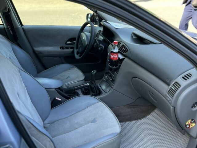 Синій Рено Лагуна, об'ємом двигуна 2 л та пробігом 254 тис. км за 3300 $, фото 12 на Automoto.ua