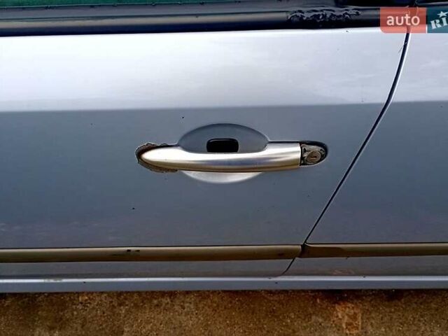 Синій Рено Лагуна, об'ємом двигуна 1.8 л та пробігом 350 тис. км за 2600 $, фото 4 на Automoto.ua