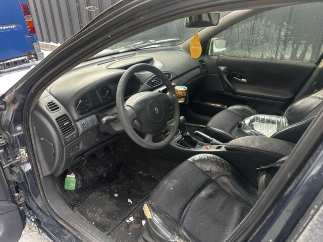 Синий Рено Лагуна, объемом двигателя 0 л и пробегом 300 тыс. км за 1500 $, фото 2 на Automoto.ua