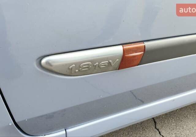 Синій Рено Лагуна, об'ємом двигуна 1.8 л та пробігом 154 тис. км за 3300 $, фото 8 на Automoto.ua