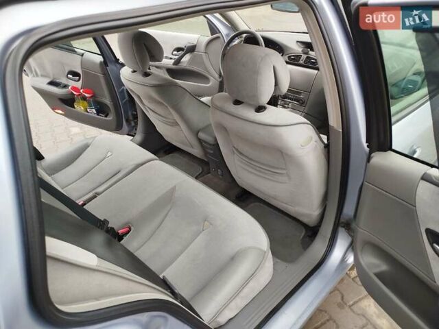 Синій Рено Лагуна, об'ємом двигуна 1.8 л та пробігом 154 тис. км за 4000 $, фото 27 на Automoto.ua