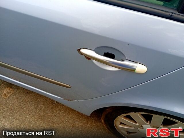 Синій Рено Лагуна, об'ємом двигуна 1.8 л та пробігом 350 тис. км за 2600 $, фото 6 на Automoto.ua