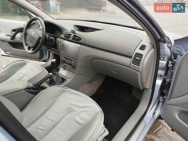 Синій Рено Лагуна, об'ємом двигуна 1.8 л та пробігом 154 тис. км за 4000 $, фото 28 на Automoto.ua