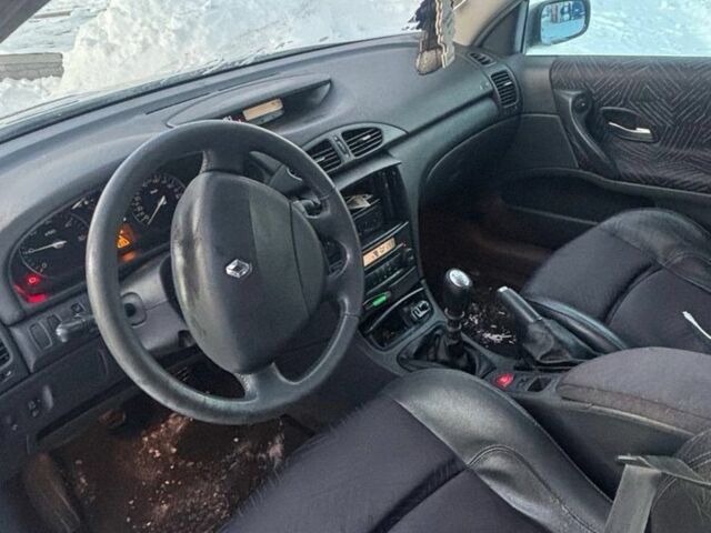 Синий Рено Лагуна, объемом двигателя 1.9 л и пробегом 280 тыс. км за 2200 $, фото 3 на Automoto.ua