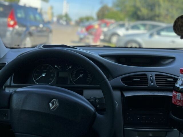 Синій Рено Лагуна, об'ємом двигуна 2 л та пробігом 254 тис. км за 3300 $, фото 11 на Automoto.ua