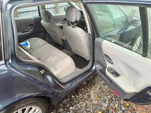 Синий Рено Лагуна, объемом двигателя 1.8 л и пробегом 308 тыс. км за 2400 $, фото 8 на Automoto.ua