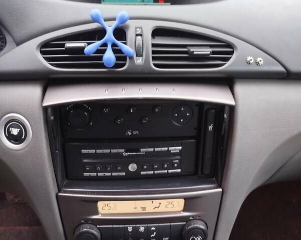 Синий Рено Лагуна, объемом двигателя 2.19 л и пробегом 308 тыс. км за 3400 $, фото 11 на Automoto.ua