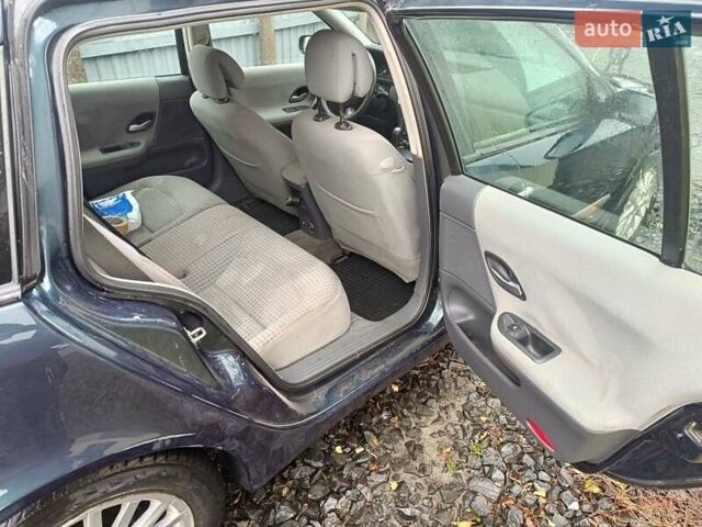 Синий Рено Лагуна, объемом двигателя 1.8 л и пробегом 308 тыс. км за 2400 $, фото 7 на Automoto.ua